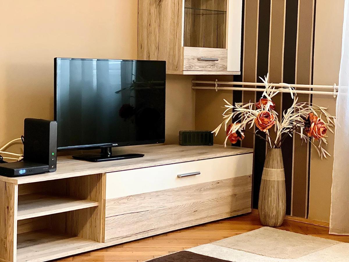 A54: Charming Apartment In The Ruin Bar District 布达佩斯 外观 照片